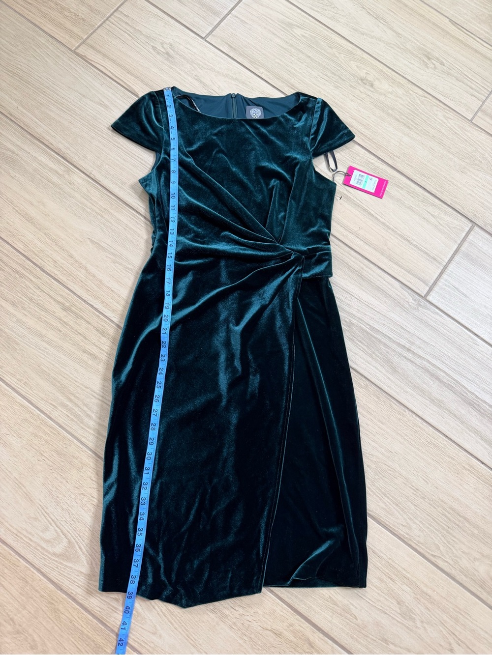 Vince Camuto Green Velvet Sheath Dress Short Sleeve Ruched Knee Length Size 8 - Picture 7 of 8